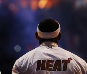 开云体育视频直播-鏖战英伦，奥恰洛夫关键制胜，奥地利队书写乒乓传奇