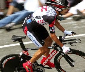 开云官网-双线高光，葡萄牙足球的团队碾压与樊振东乒乓球的个人统治