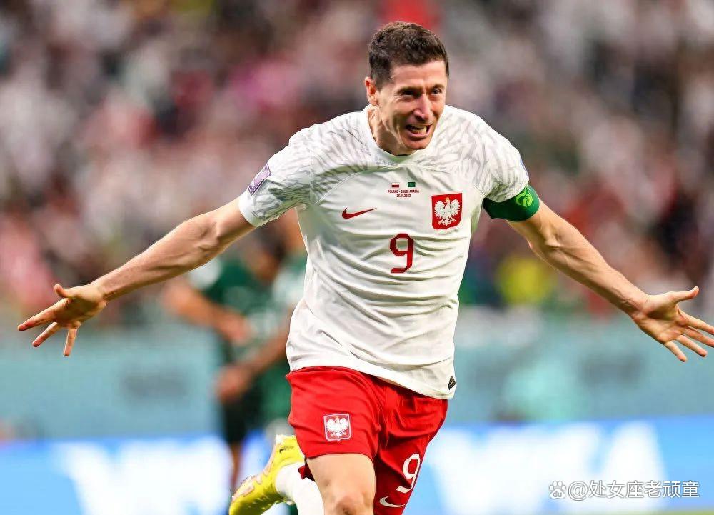 波兰完胜尤文，莱万刷新纪录