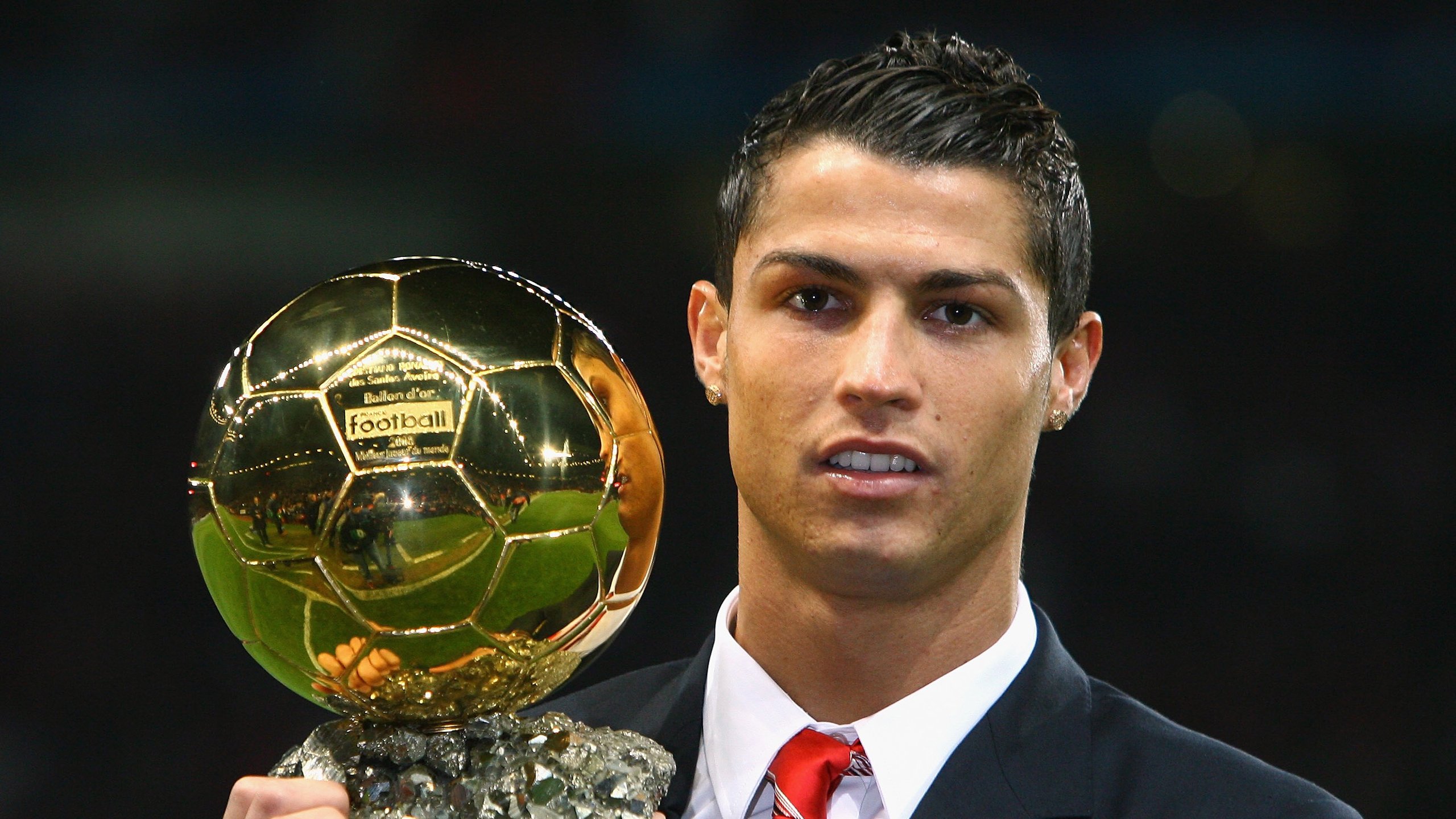 欧冠决赛之夜,克莱成为全场焦点