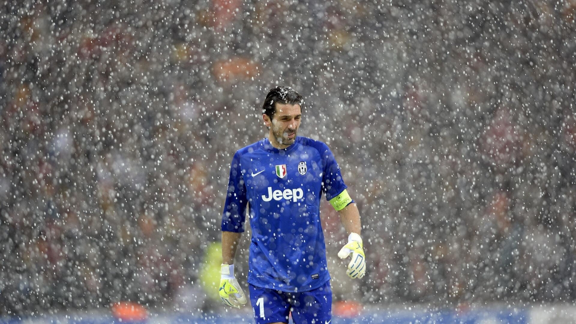 年度焦点之战之夜,孔德状态火热,一锤定音