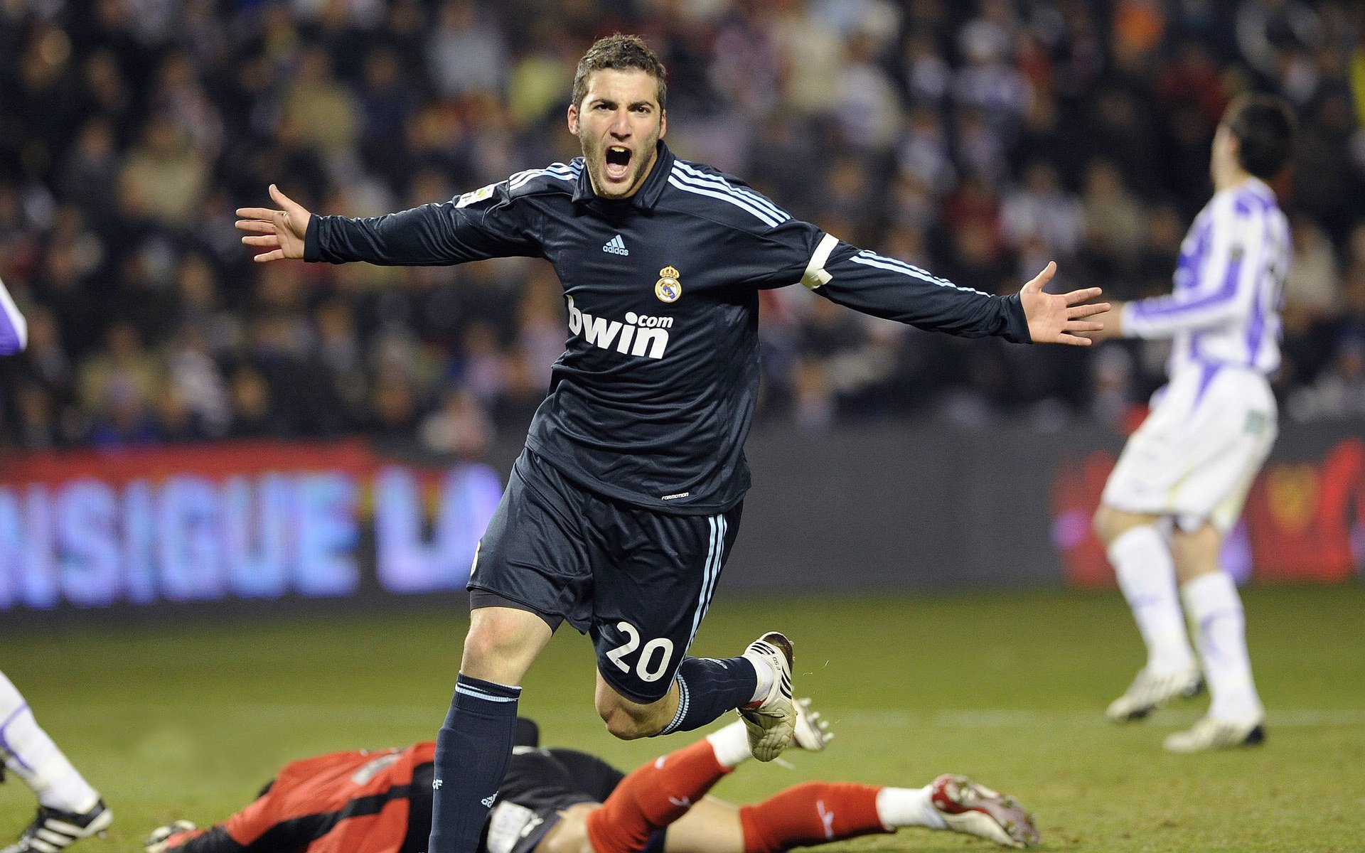 当非洲雄狮撕裂桑巴舞—塞内加尔狂胜巴西，萨内加冕关键先生